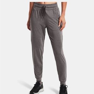 Heart gear under armor joggers!